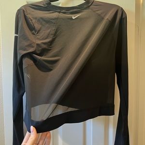 nike womens top dri fit. long sleeve crop top with mesh back size med never worn